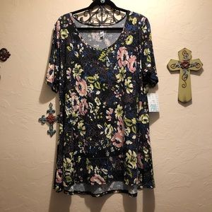 LuLaRoe Perfect Tee 2XL -NWT